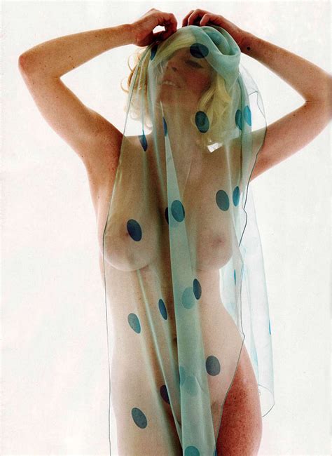 Lindsay Lohan Exponiendo Su Cuerpo Totalmente Desnudo Y Su Culo Muy Sexy Fotos Porno Xxx Fotos