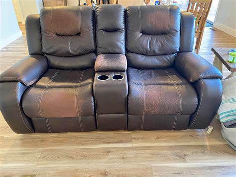Free reclining couch - Sofas, Loveseats & Sectionals - South Pittsburg