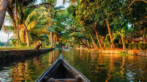 Top 15 travel destinations for kerala holiday packages with near and dear ones if you want to visit the tourist places in kerala, we are sure to take you to the best. The Oberoi Motor Vessel Vrinda, Kerala, ⋆ Hotel ⋆ Greaves ...