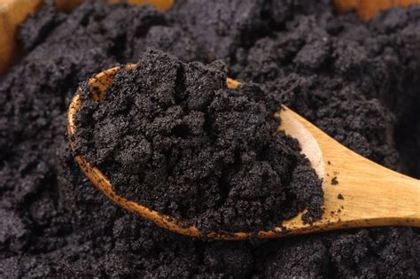 Using coffee grounds for plants is not a new concept. 3 Simple Organic Fertilizers That Can Power Your Garden!