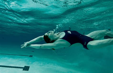 Katie Ledecky Olympic Swimmer Photographed By Annie Leibovitz Vogue April 2016 Swimming