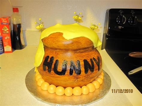 Pooh Hunny Pot Cake Made By Me Cake Pot Cakes Let Them Eat Cake