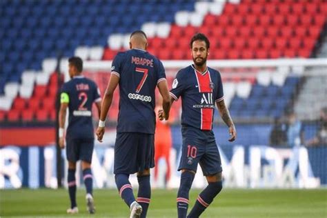 تعرف علي قائمة المرشحين لجائزة الأفضل في دوري الأبطال 2020/2021. قمة ساخنة بين باريس سان جيرمان ومانشستر سيتي في دوري ...