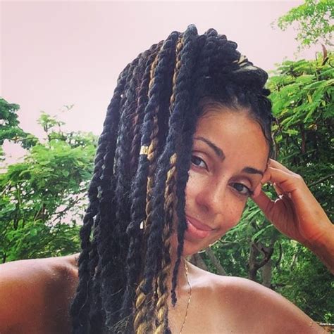 Marley braiding hair, kinky texture, bomb braid hair. Marley braid hair: The best celebrity inspired styles to try