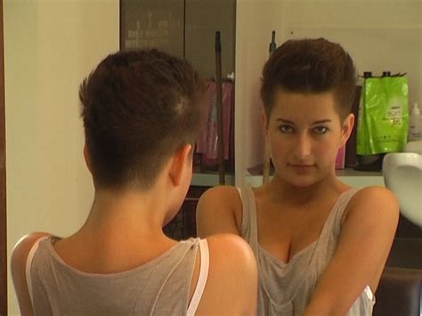Please, go to vimeo for the download AV34 - Ladies-Haircut