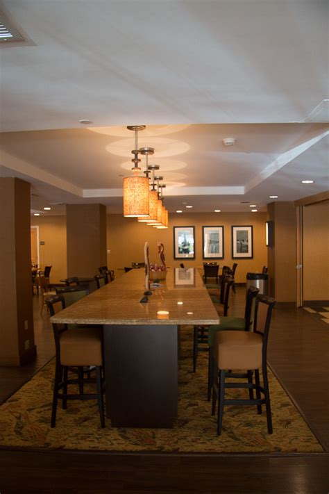 This hotel is off highway 1 and 4.8 km. Hotel Review | Hampton Inn Key Largo