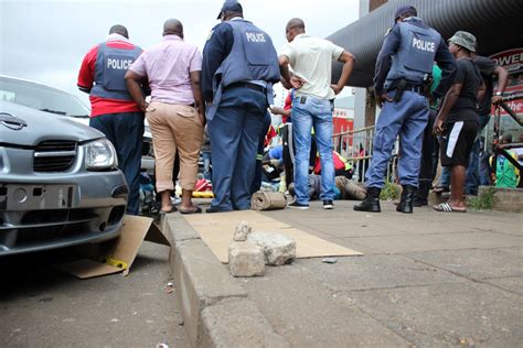 Video Policeman Shot And Killed In Empangeni Cbd Zululand Observer