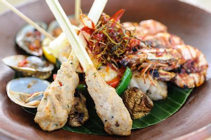 Mungkin langsung aja ya, ini dia resep cara membuat sate lilit khas bali. Resep Sate Lilit Khas Bali