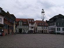 Hier könnte das gartenamt für bessere, begehbare flächen sorgen, vielleicht durch feinen schotter oder ähnliches. Dieburg - Wikipedia