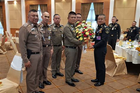 พลตำรวจโท สุทธิพงษ์ วงษ์ปิ่น ผู้บัญชาการตํารวจนครบาล (บช.น.) เป็นประธานเปิดการแข่งขันโบว์ลิ่งการกุศลโครงการเยาวชนสัมพันธ์. ผู้ บัญชาการ ตำรวจ นครบาล พร้อมคณะร่วมแสดงความยินดี | 'ไทย ...