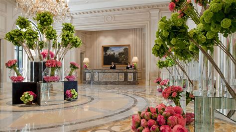 Top 10 Most Phenomenal Hotel Lobbies In The World