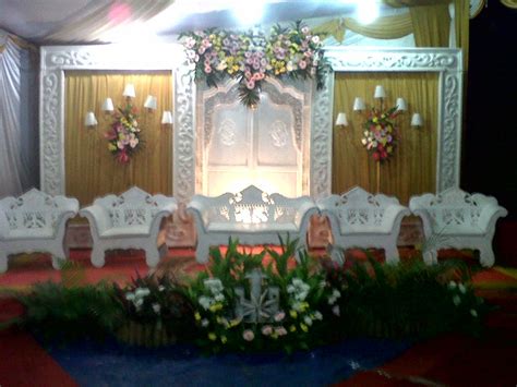 Inspirasi dekorasi kamar tidur nuansa hitam putih sumber : Topaz Wedding Decoration: Pelaminan Murah Jakarta / Paket Hemat Dekorasi Pelaminan Gebyok ...