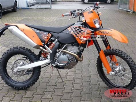 You also get a stiff central tube frame made of chrome molybdenum steel tubing. KTM 250 EXC-F 2008 Specs and Photos