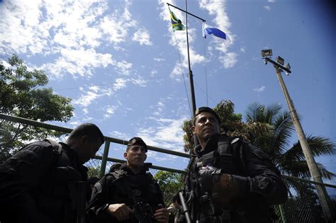 Polícia Do Rio Ocupa O Complexo Do Caju Agência Brasil