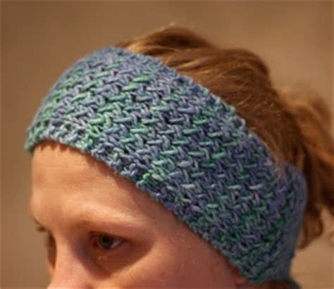 Perfect diy gift idea for a baby shower, birthday. Krafty Kira: Whistler Headband