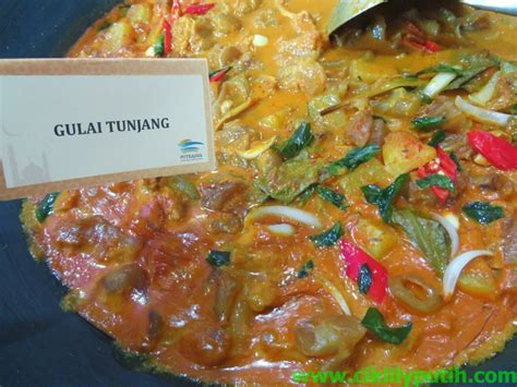 Bangunan modern yang satu ini adalah pusat konvensyen antarbangsa putrajaya. CikLilyPutih The Lifestyle Blogger: Buffet Ramadhan 2014 ...
