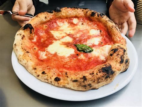 Go for the calabresi and gustopizza. Best pizza in Florence? - My favourite places ...