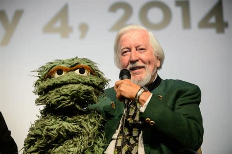 Voice of a murderer (korean: Big Bird and Oscar retiring: Puppeteer and voice actor ...