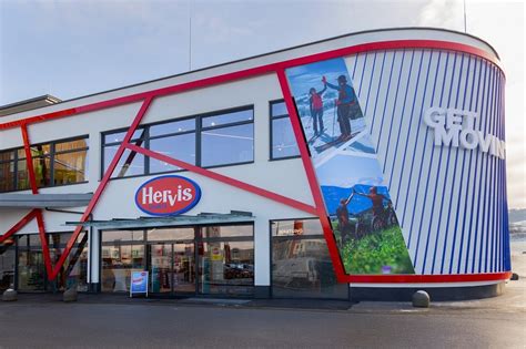 Hervis Store Nummer 25 In Salzburg Im Neuen Look Mnews Medianet At
