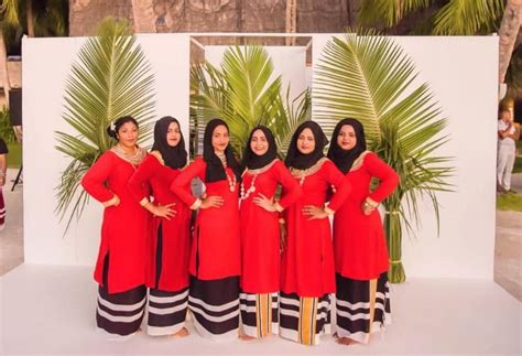 Maldivian National Dress Traditional Dresses National Dress Fashion