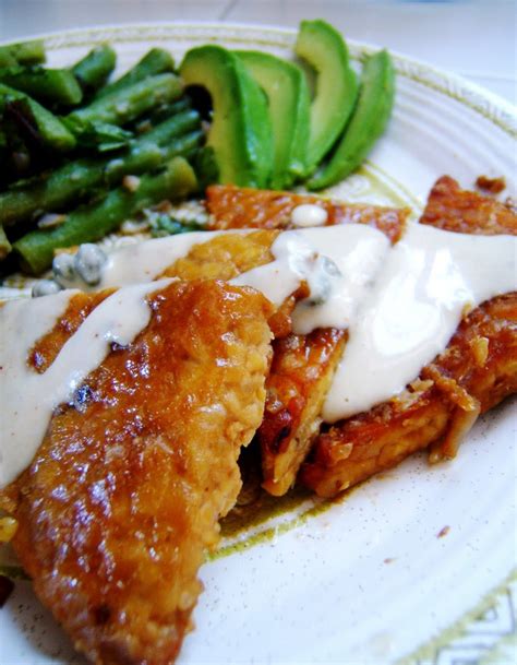 Crispy Lemon Crab Triangles With Creamy Lemon Dipping Sauce | Vegetable