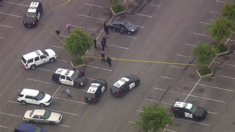Man's body found in trunk of car parked outside Ontario Mills Mall