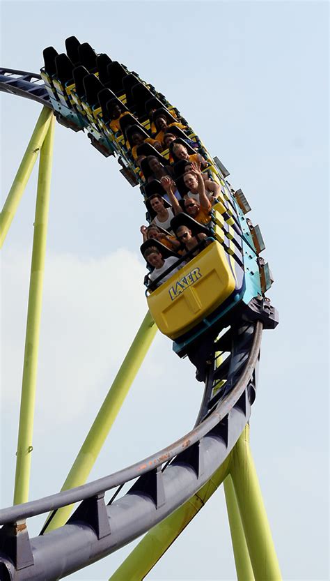Loop / looped / looped / looping / loops. Coastersandmore.de - Achterbahn Magazin: Doppel Looping ...