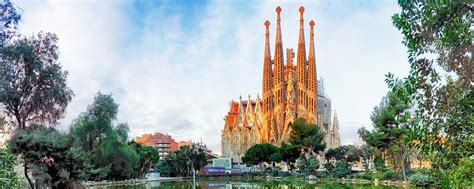 Sagrada Familia Tours With Local Private Tour Guides