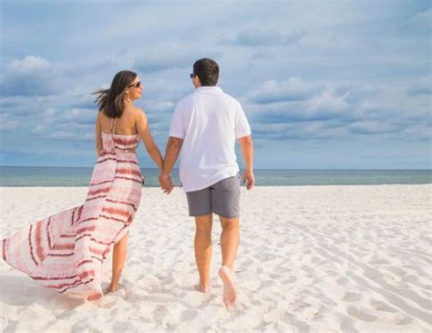 5 Reasons Couples Love To Keep On Summering On Alabamas Beaches Gulf