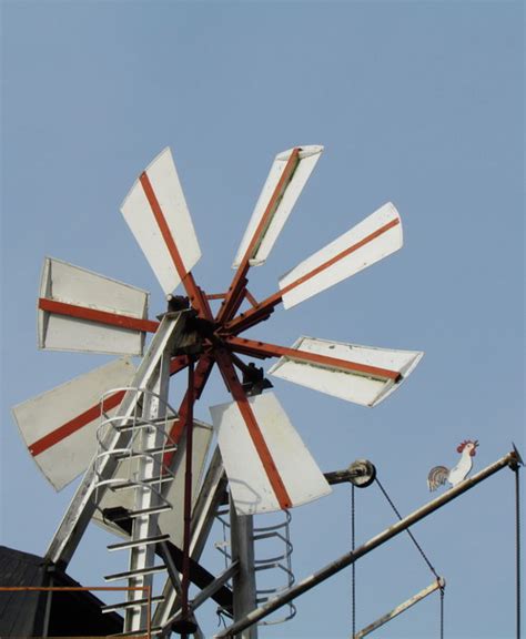From wikipedia, the free encyclopedia. Windmühle in Ruttel bei Neuenburg - Die Rutteler Mühle