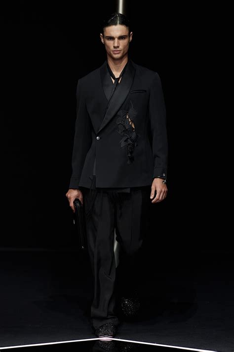 Emporio Armani Spring 2024 Menswear Collection Vogue