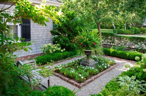 Simple designs for gardening beginners. 16+ Square Garden Designs, Ideas | Design Trends - Premium ...
