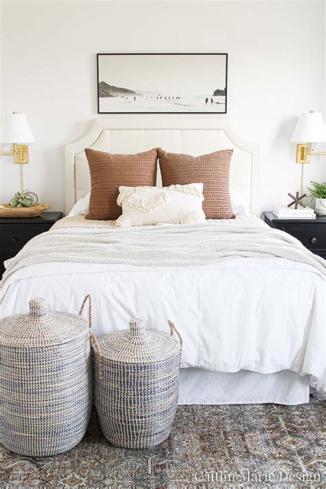 Give your guests a true home away from home without compromising square footage or functionality. One Room Challenge Reveal, Fall 2019 | Modern Traditional Guest Bedroom - Caitlin Marie Design