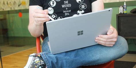How To Take A Screenshot On Any Surface Pro Tablet In 2 Ways Business