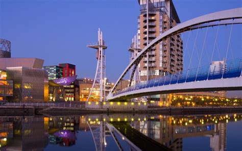 Visit the city that’s never stopped dreaming, Manchester – Love-Hate