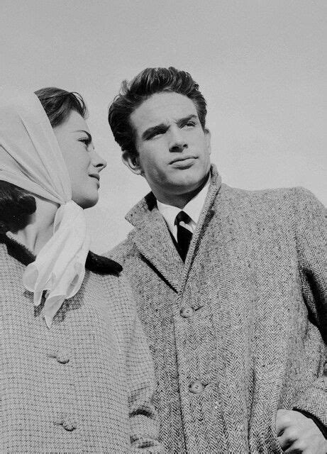 Natalie Wood And Warren Beatty In “splendor In The Grass” 1961 Old Hollywood Wedding Old