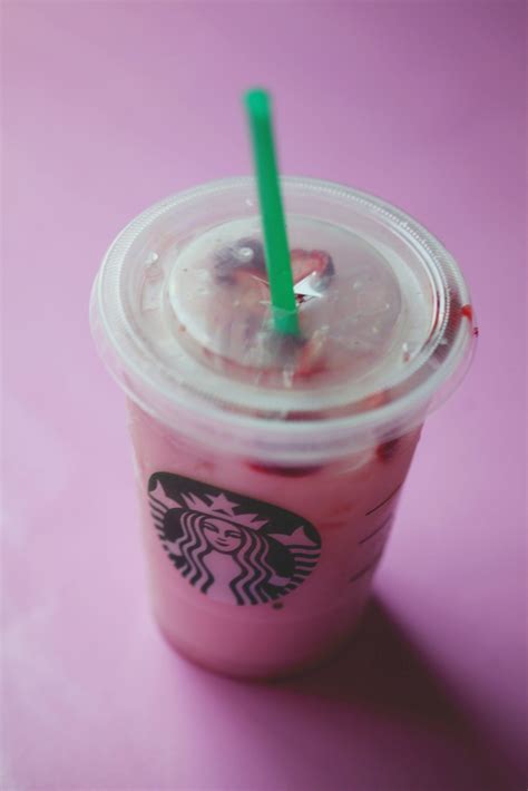 How To Make Starbucks Pink Drink 2 Variations Global Munchkins