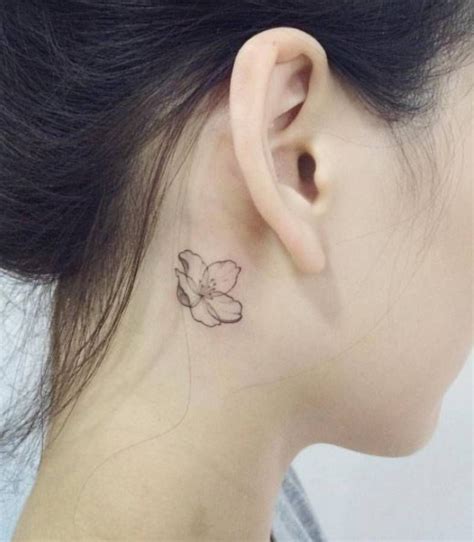 Tatouage Derrière Loreille Lotus Behind Ear Tattoos Behind The Ear