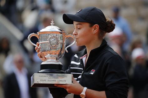 Its A Barty Party Australian Wins St Major At French Open Inquirer Sports