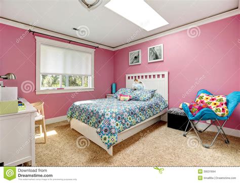 Scegli la consegna gratis per riparmiare di più. Bella Camera Da Letto Rosa Per Le Ragazze Fotografia Stock ...