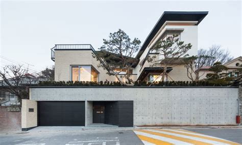 Modern Naegok V house in Seoul, Korea