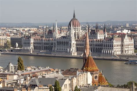 De inwoners noemen zichzelf de magyaren. Hongaars Parlementsgebouw in Boedapest (Hongarije), foto ...