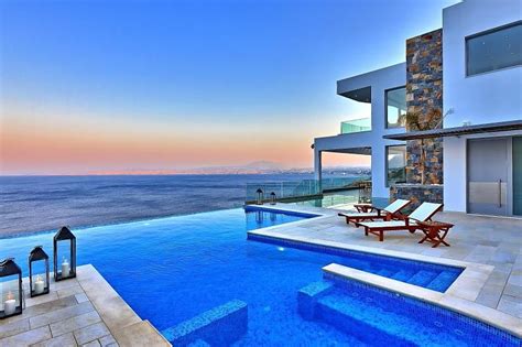 Dachwohnung mit panorama blick am meer 170.000 eur | korinthia, traditionelles ferienhaus auf einem grundstück von 959 m² zum verkauf 90.000 eur | schönes haus in korinth 149.000 eur | Die freistehende Luxus-Villa Poseidon liegt direkt am Meer ...