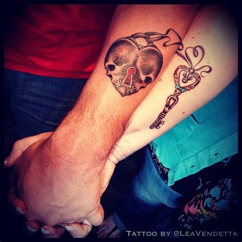 20 Matching Lock And Key Couple Tattoos Tattooblend Matching Couple Tattoos Couple Tattoos