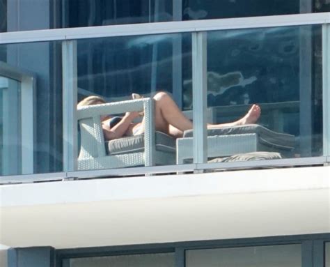 Paige Vanzant Ass Show On The Balcony The Fappening