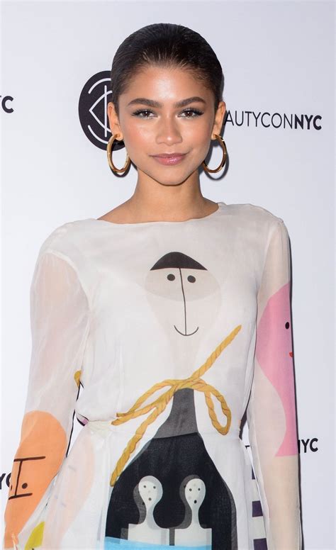 ► kadeem hardison & i. ZENDAYA COLEMAN at Beauty Con in New York 04/22/2018 - HawtCelebs