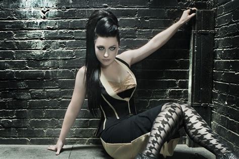 Evanescences Amy Lee Shares The Untold Story Of Why She Had Bad