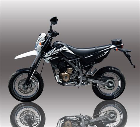 It's a quick, stable and agile enduro dirt bike. KAWASAKI D-TRACKER 150 REVIEW AND SPEC - The New Autocar