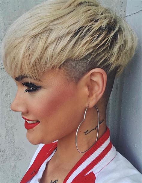 42 Trendy Short Pixie Haircut For Stylish Woman Fashionsum Frisuren Sommerfrisuren