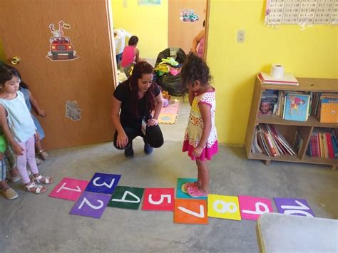 El juego sensorial se realiza mejor en un espacio organizado. Despliegan actividades lúdicas para menores de Juárez